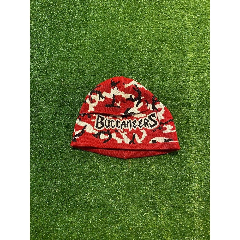 Youth Vintage NFL Tampa Bay Buccaneers reversible skull cap beanie NWT